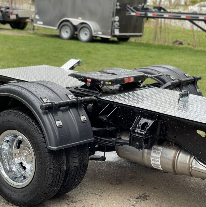 Fifth Wheel Hitches for Commercial Use
