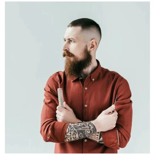 1. Buzz Cut con Barba