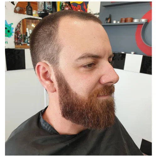 2. Buzz Cut Sin Barba