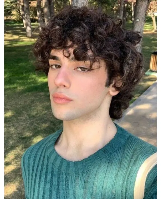 Corte Wolf Cacheado para Hombres