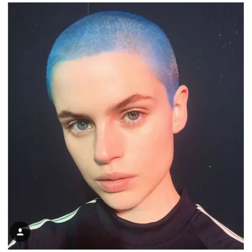 7. Corte Buzz Azul Eléctrico